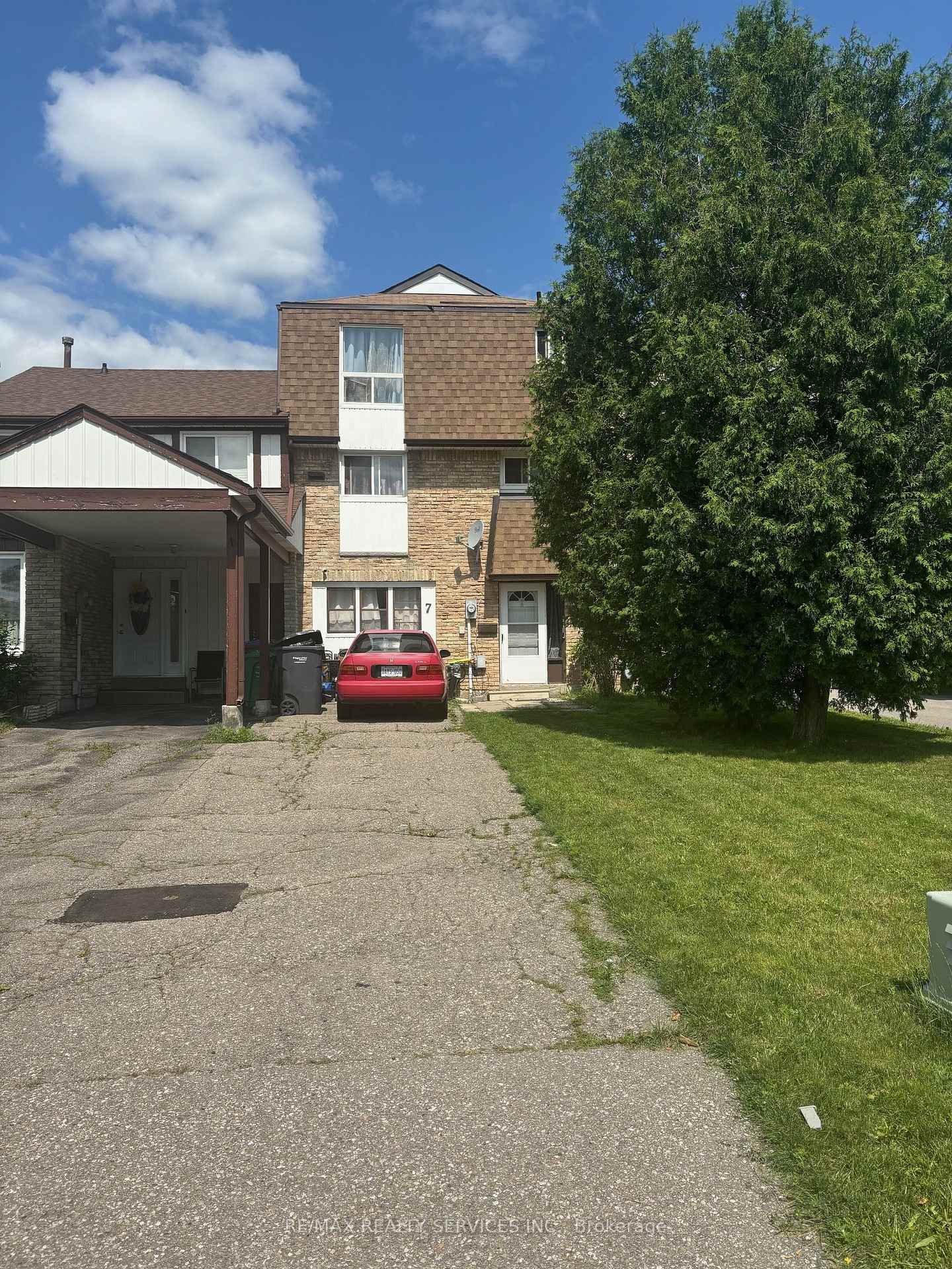 7 Fanshawe Drive, Brampton, ON, exterior