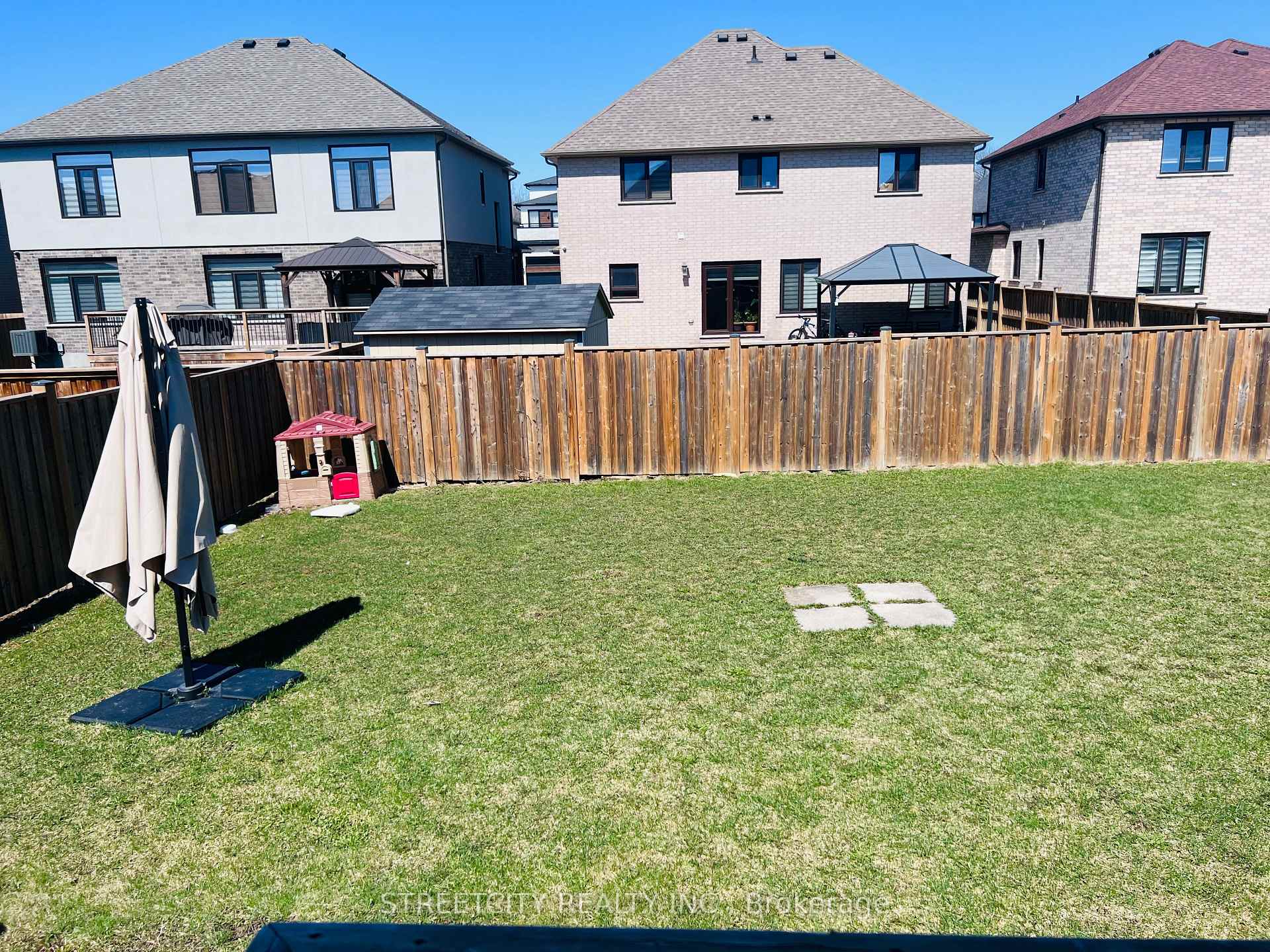 878 Zaifman Circle, London North, ON, exterior