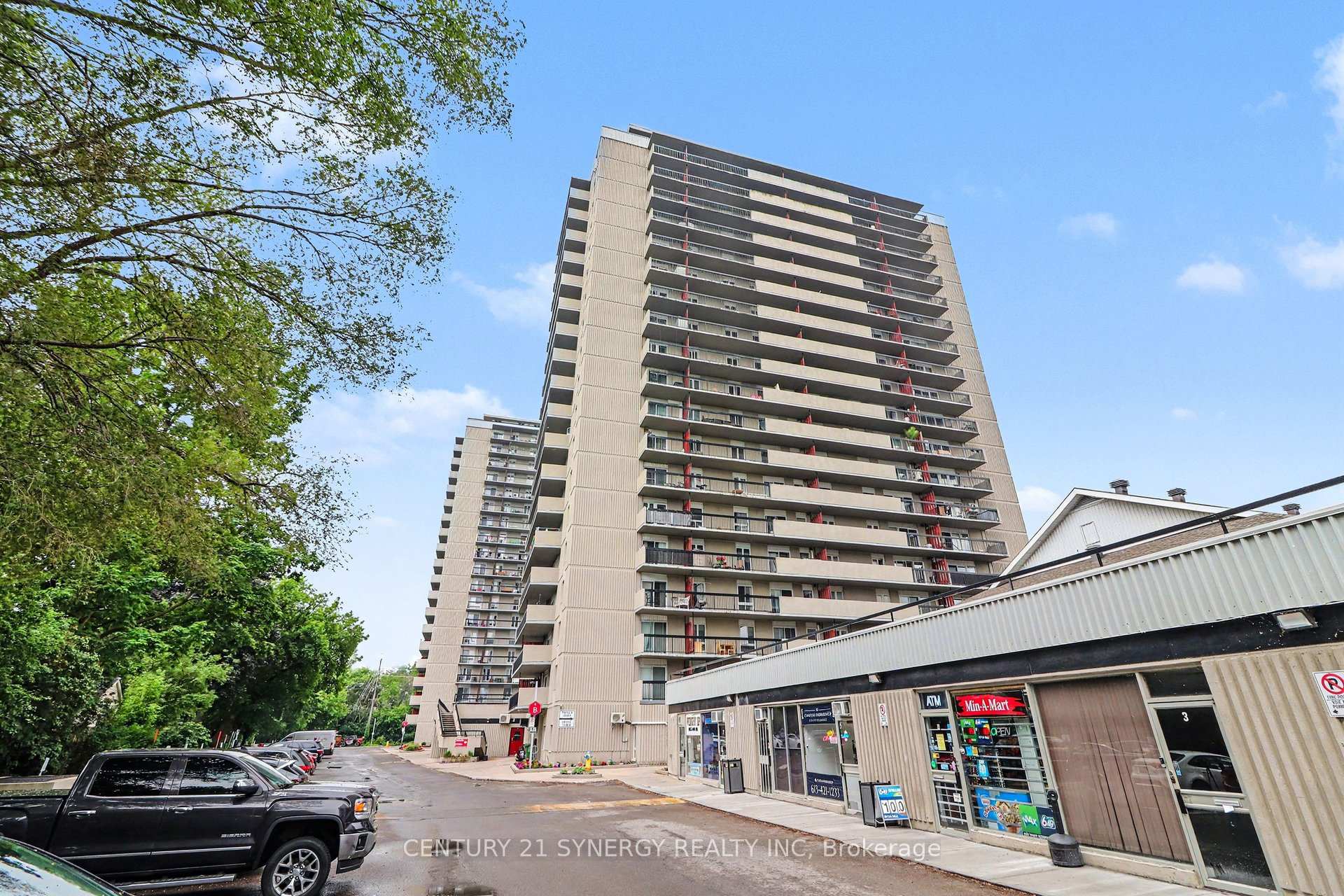 1202 - 158B McArthur Avenue, Vanier and Kingsview Park, ON, exterior