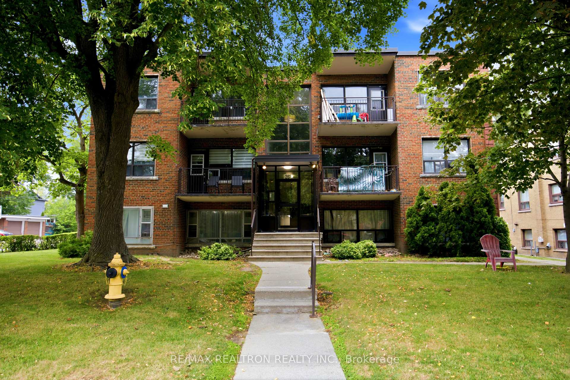7 - 26 Meadowbrook Road, Toronto C04, ON, exterior