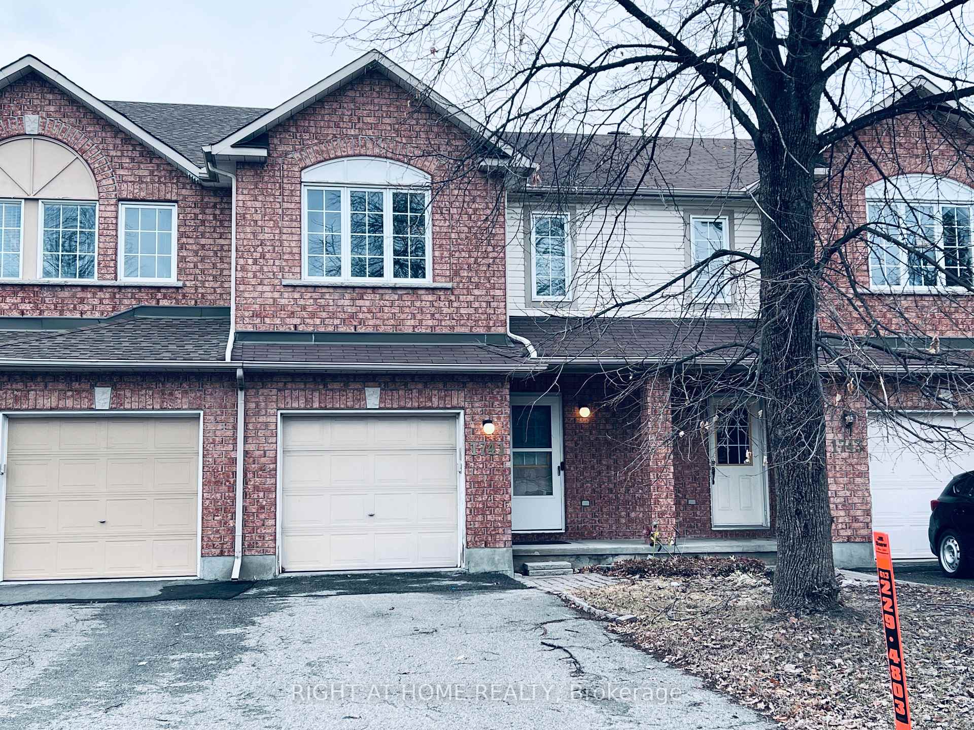 1741 Jobin Crescent, Cyrville - Carson Grove - Pineview, ON, exterior