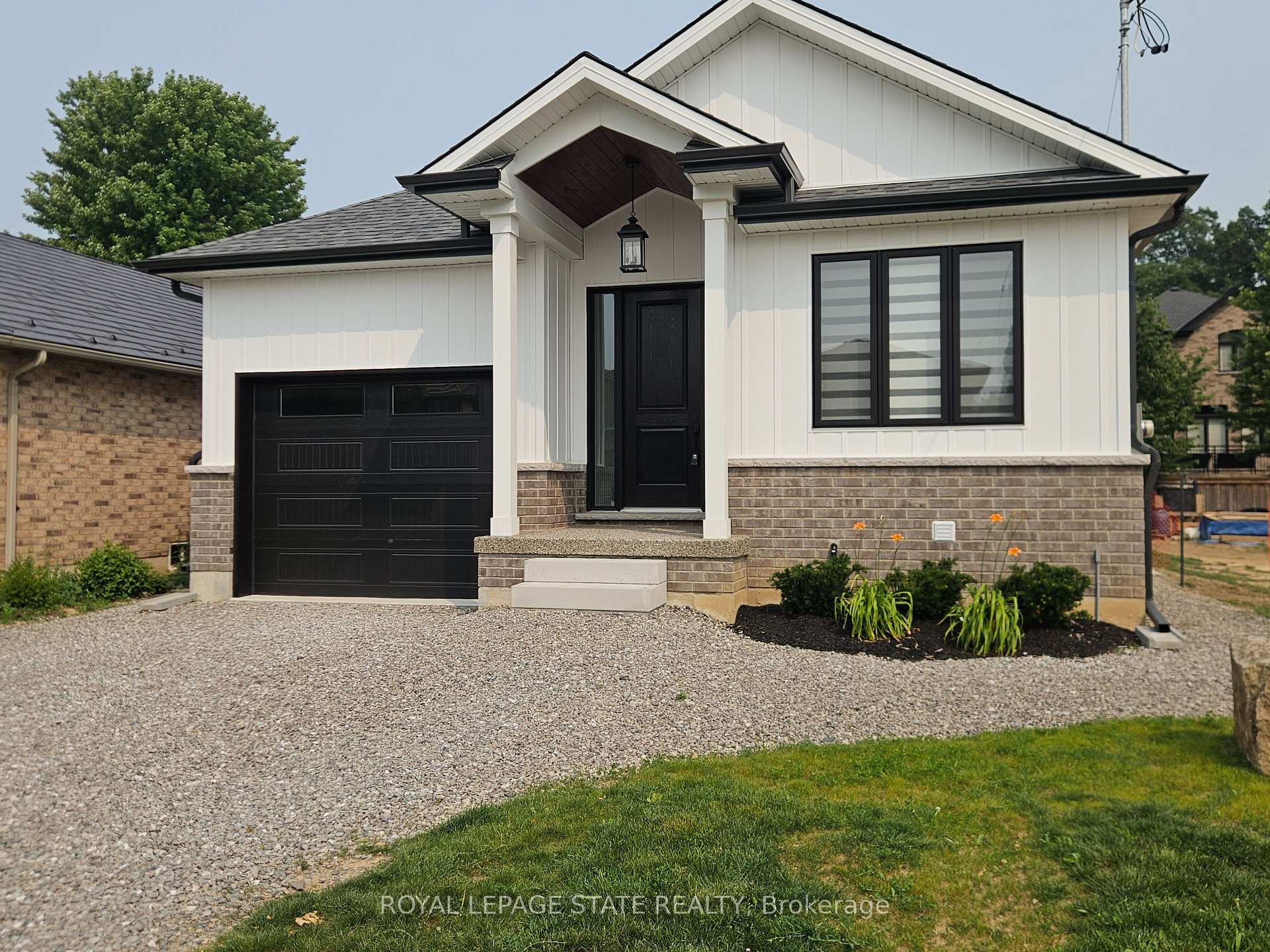 Lower - 115 Chesley Street, Hamilton, ON, exterior