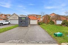 2275 Chapman Court, Pickering, ON, exterior
