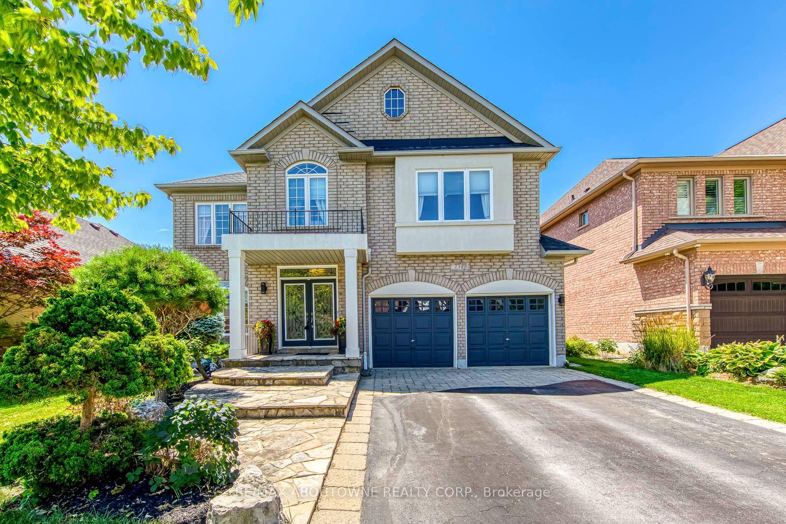2380 Woodcrest Drive, Oakville, ON, exterior