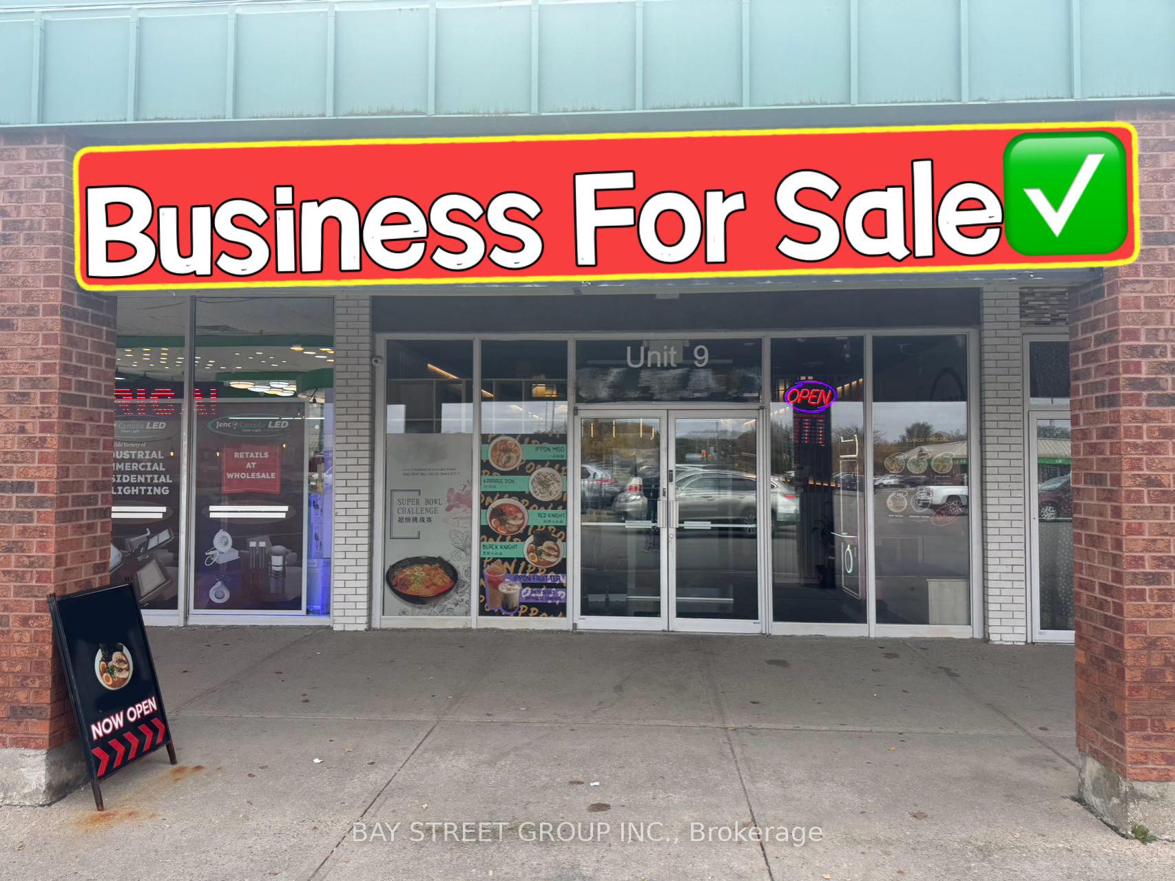 9 - 130 Davis Drive, Newmarket, ON, exterior