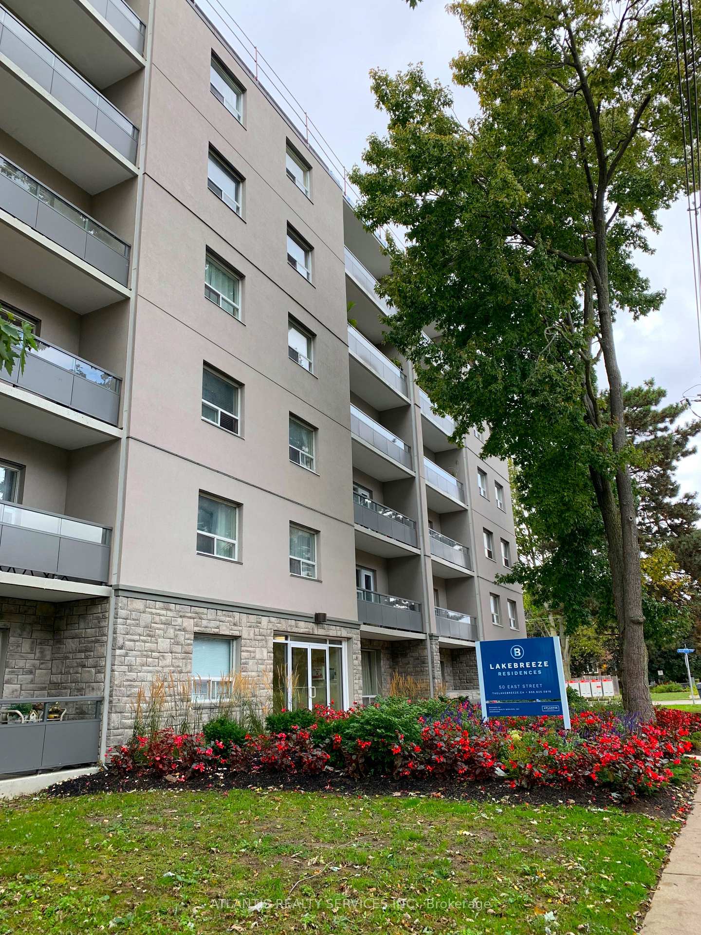 408 - 50 East Street, Oakville, ON, exterior