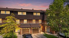 34-360 Blake Street, Barrie, ON, exterior