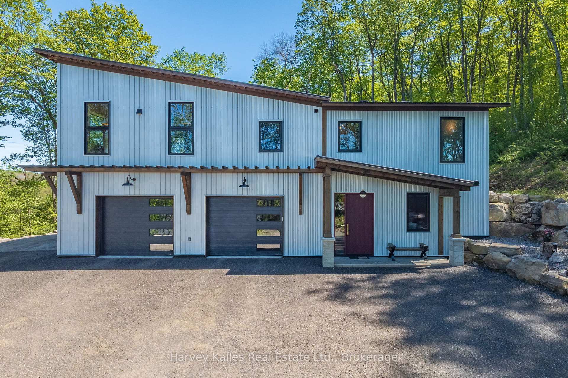25 Natures Way, Huntsville, ON, exterior
