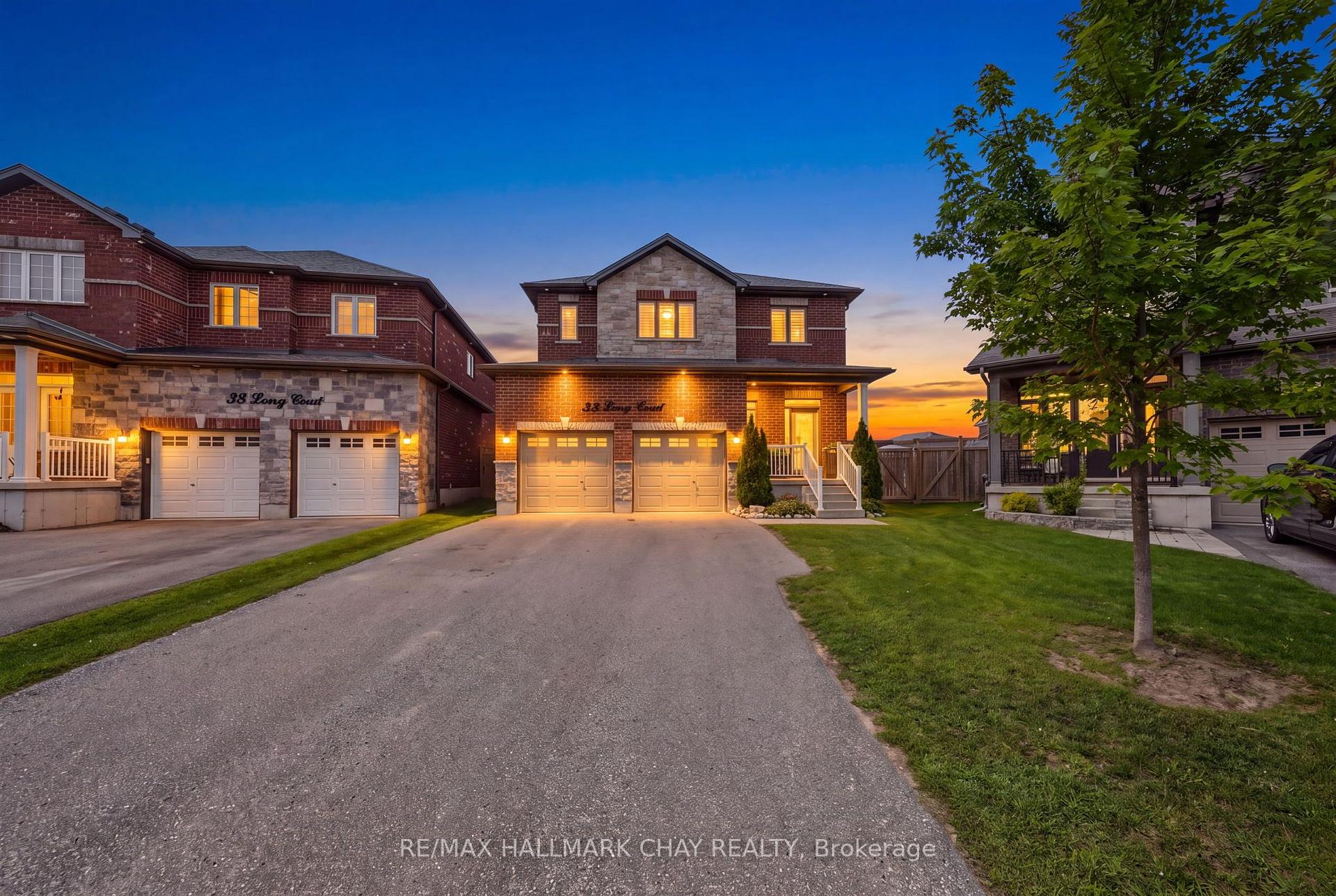 36 Lowry Court, Barrie, ON, exterior