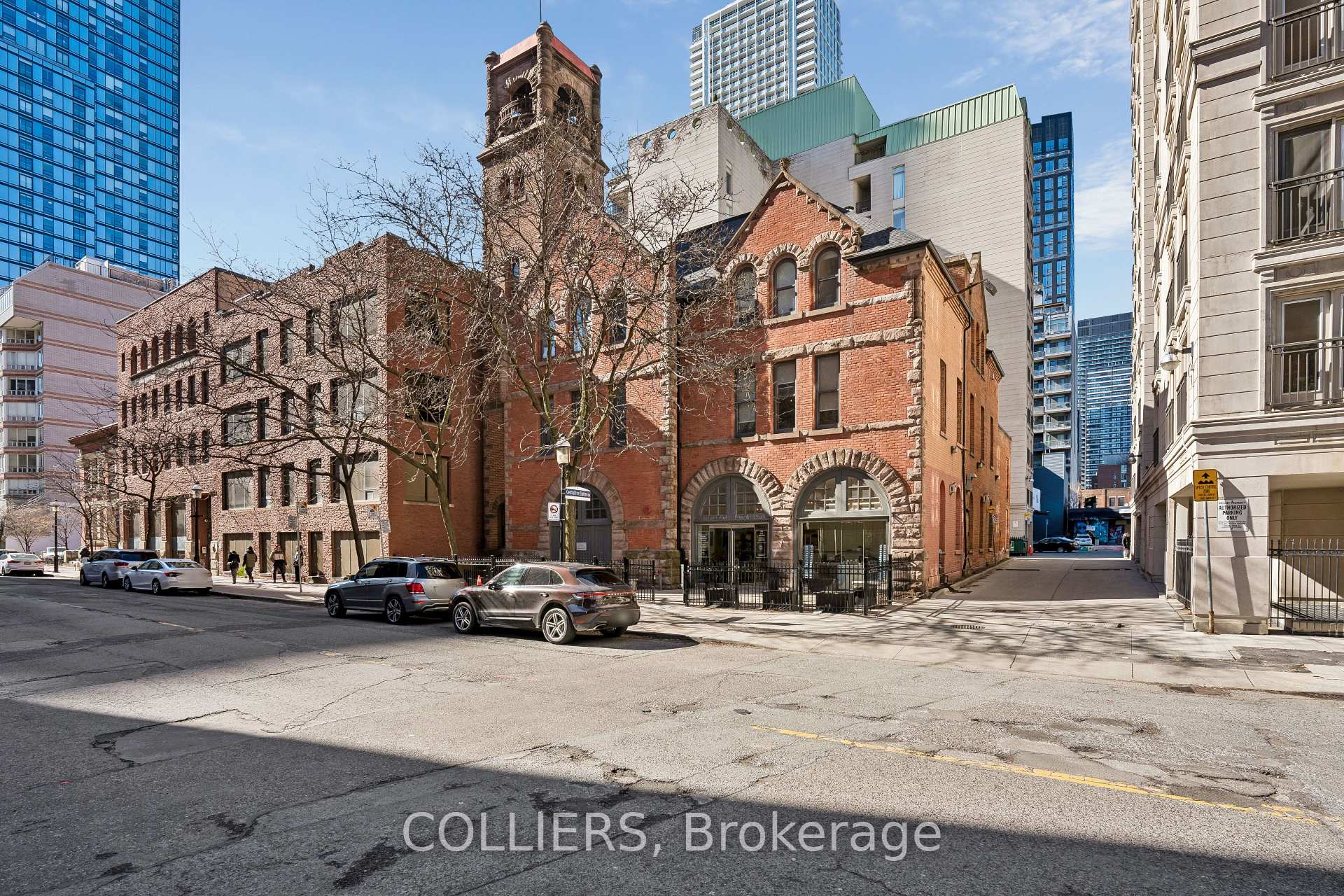 110 Lombard Street, Toronto C08, ON, exterior