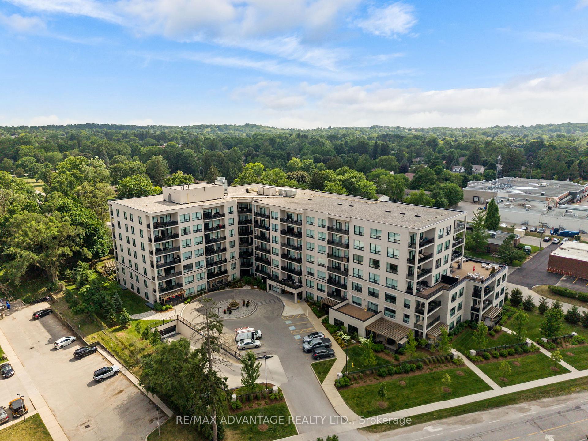 118 - 1200 Commissioners Road W, London South, ON, exterior