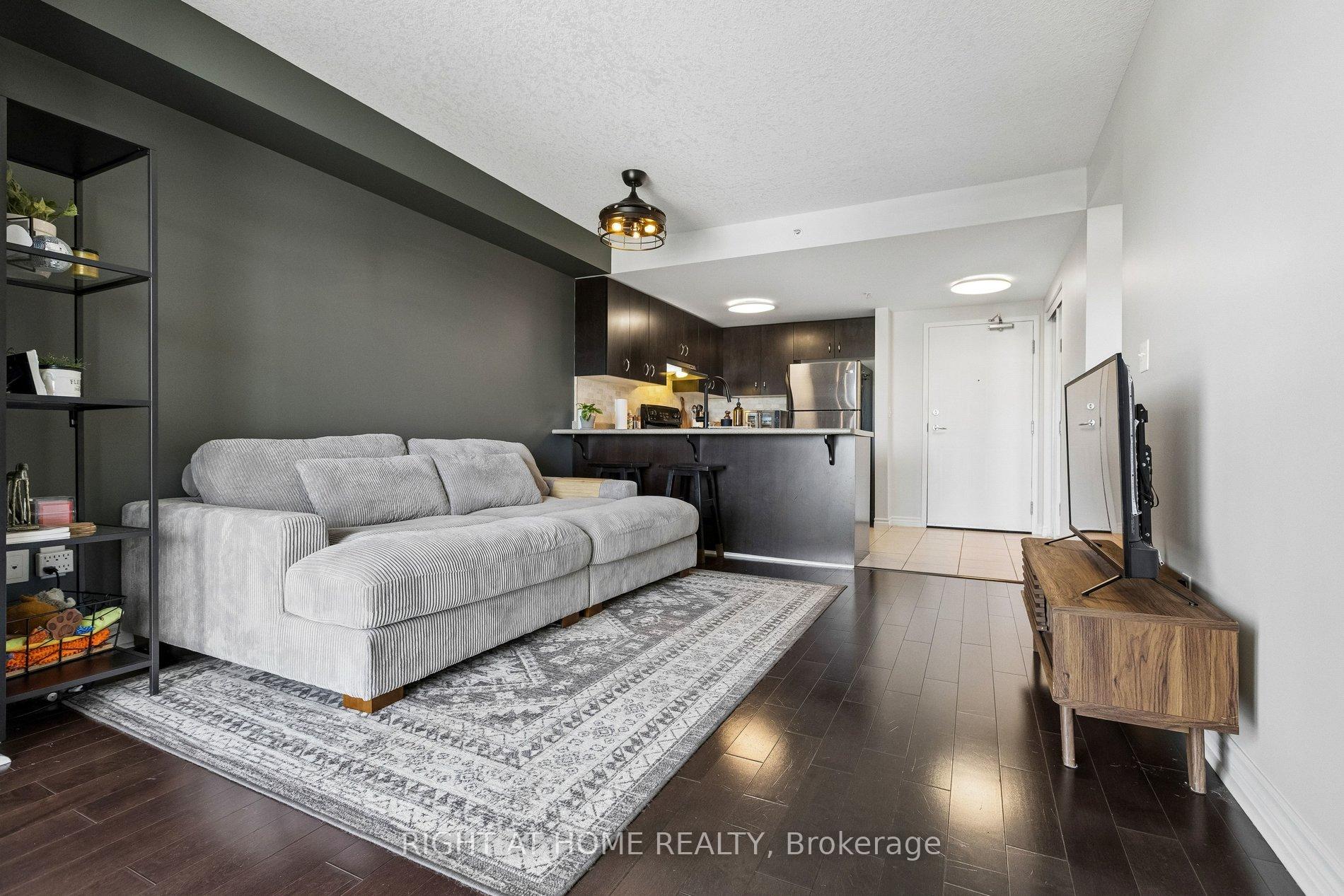 404 - 37 Goodwin Drive, Guelph, ON, exterior