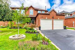 1469 Reeves Gate, Oakville, ON, exterior