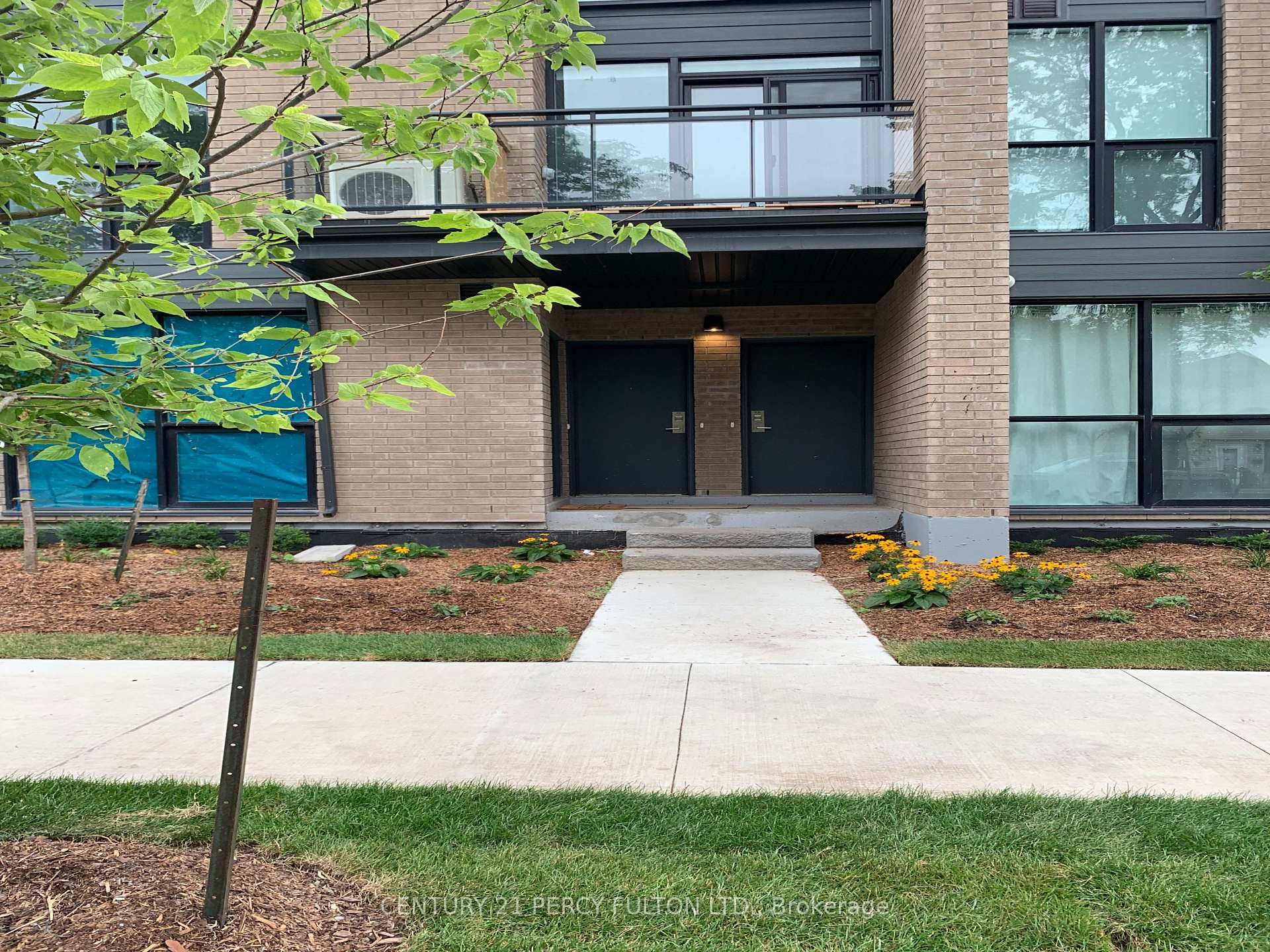 9B Falaise Road, Toronto E10, ON, exterior