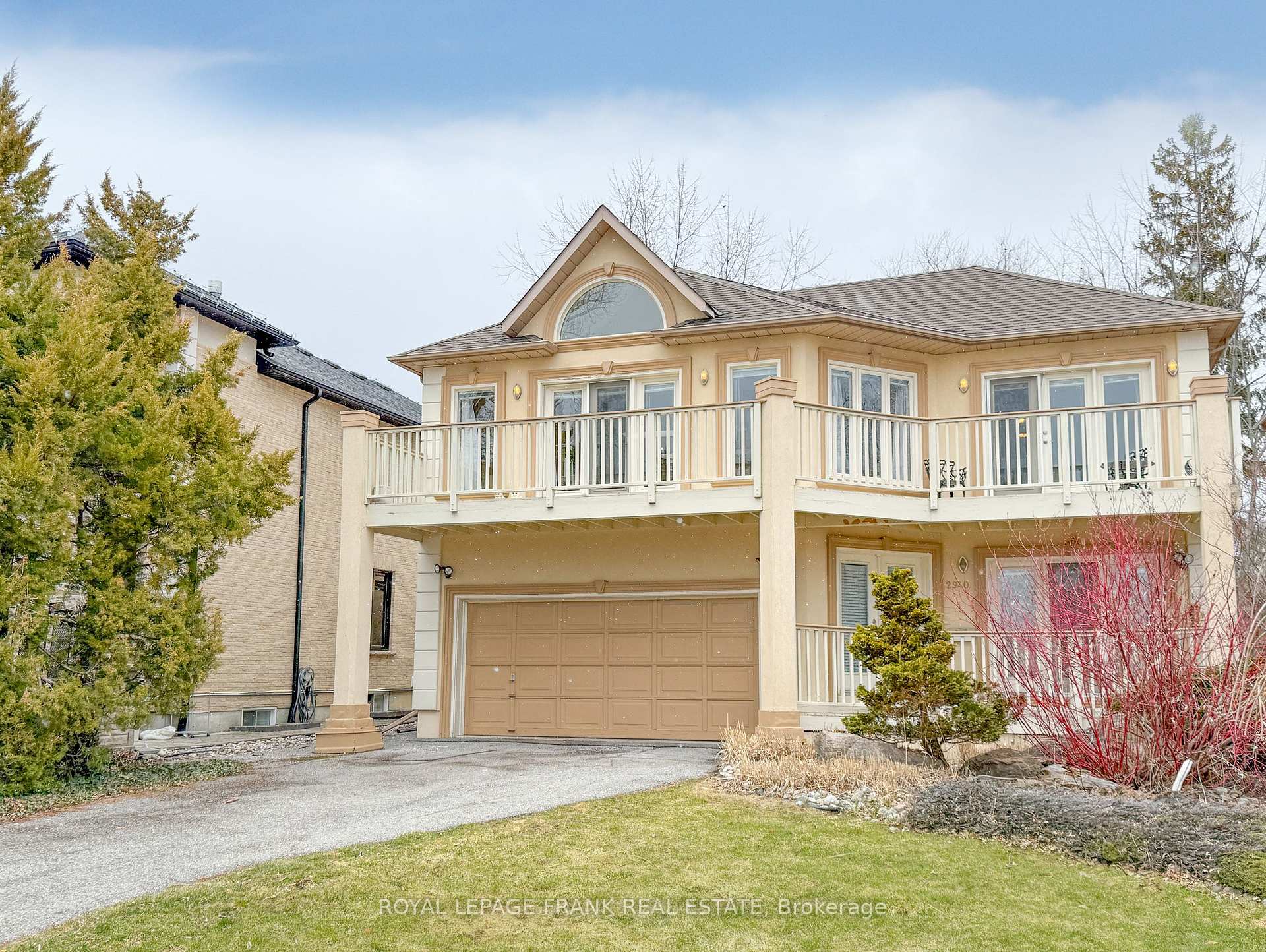 2940 Lakeview Boulevard, Ajax, ON, exterior