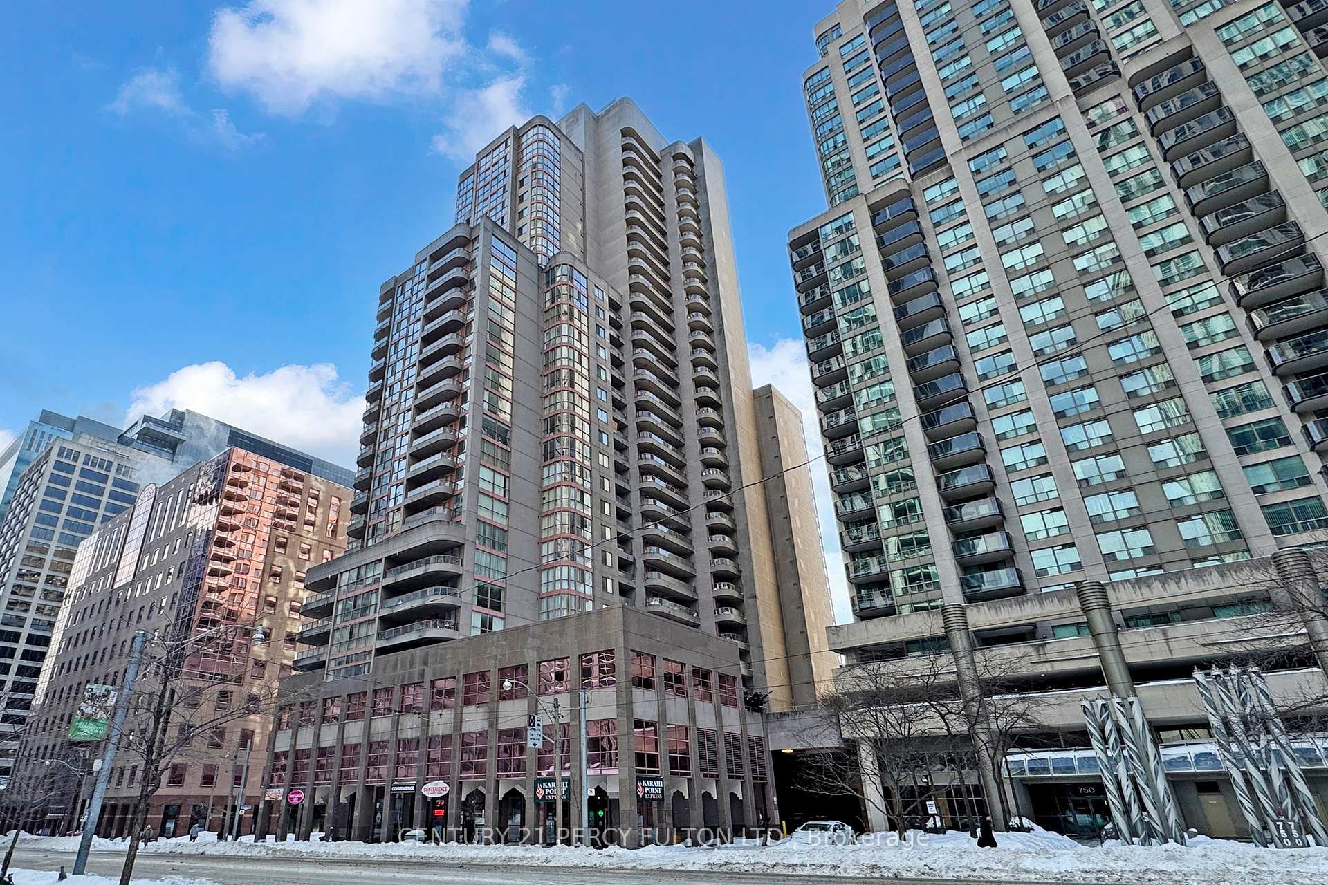 703 - 736 Bay Street, Toronto C01, ON, exterior