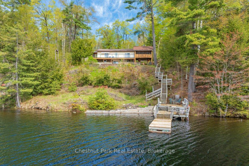 1026 Carlson Place, Bracebridge, ON, exterior