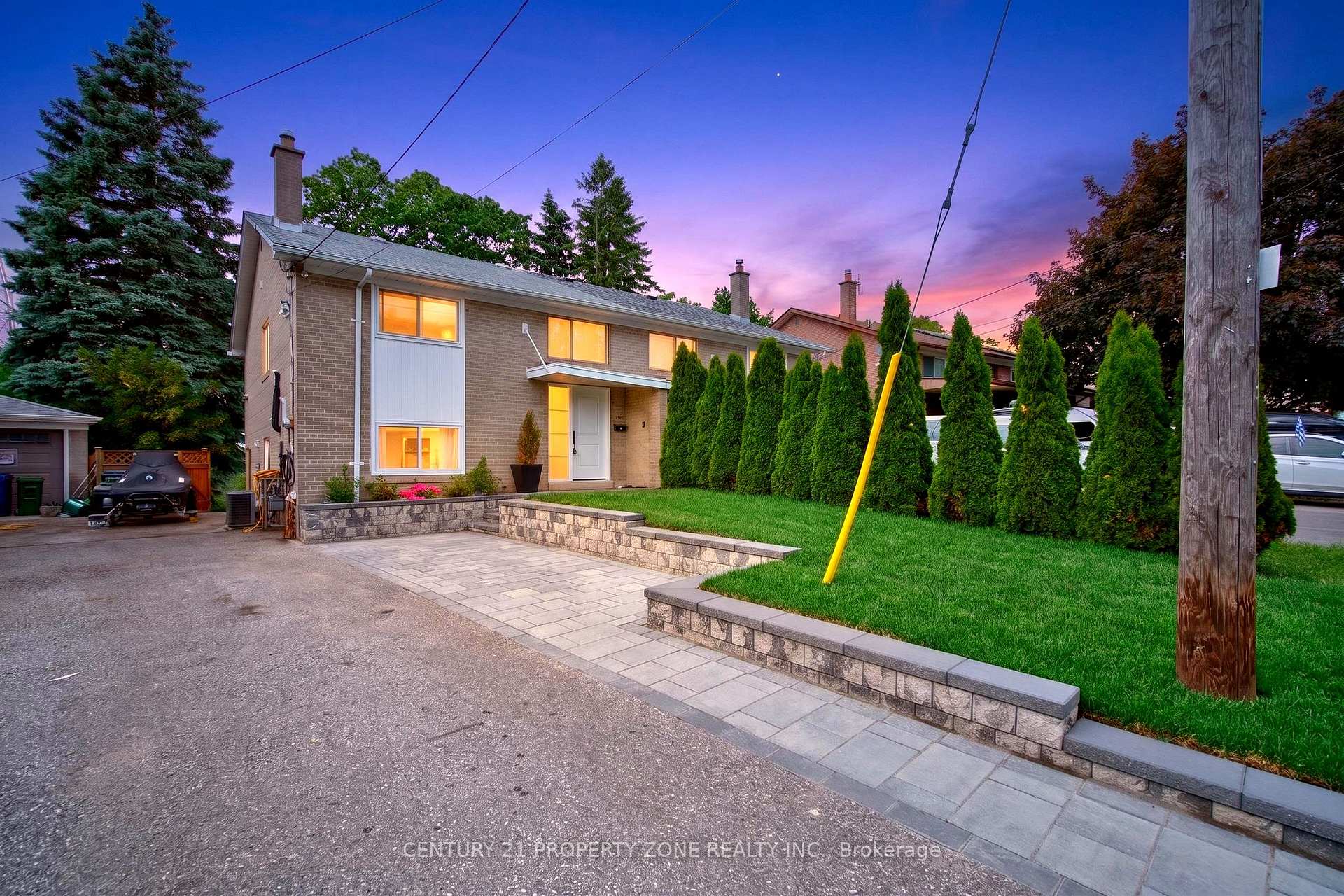 121 Saint Lucie Drive, Toronto W05, ON, exterior