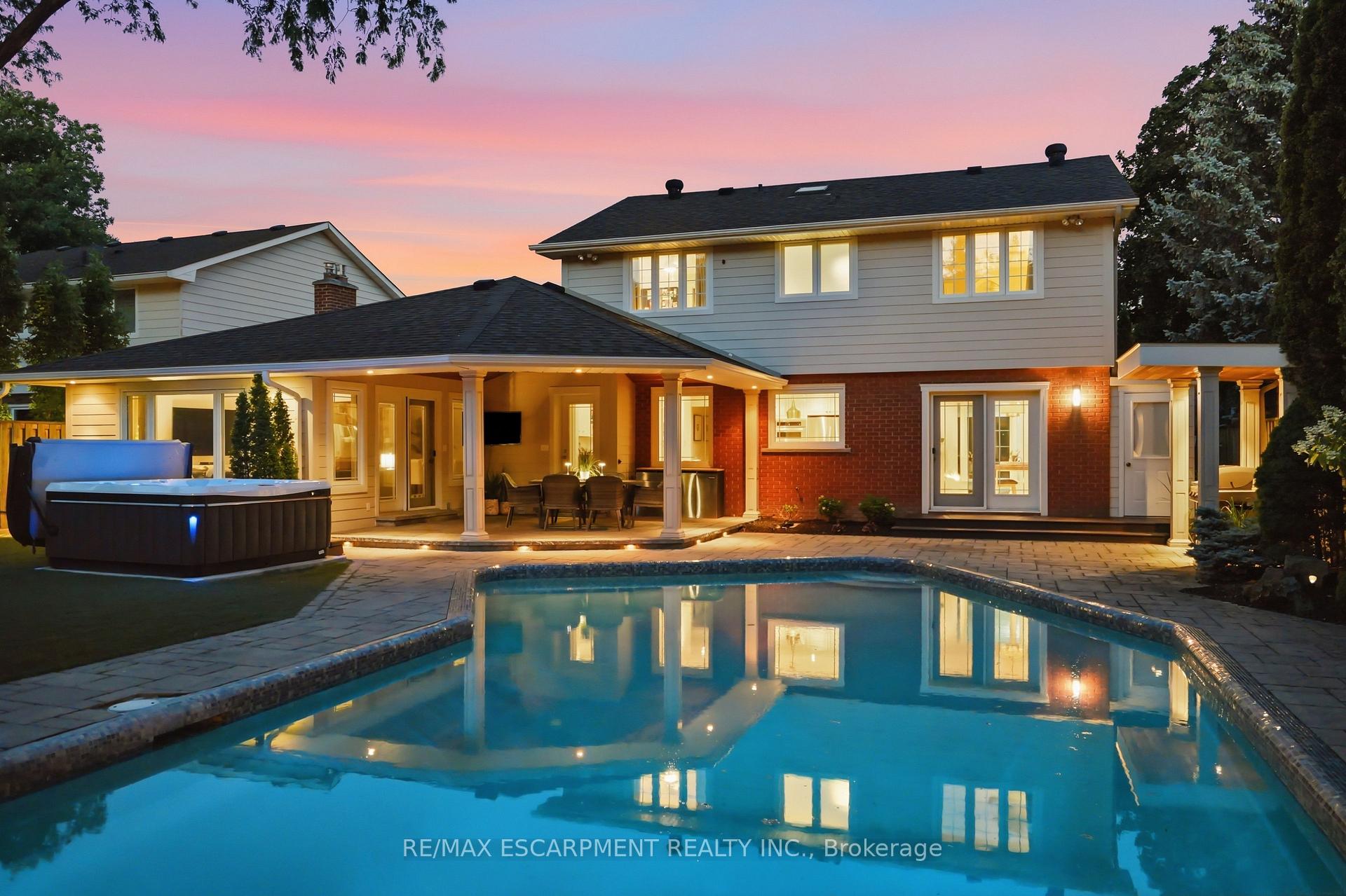 4461 Tremineer Avenue, Burlington, ON, exterior