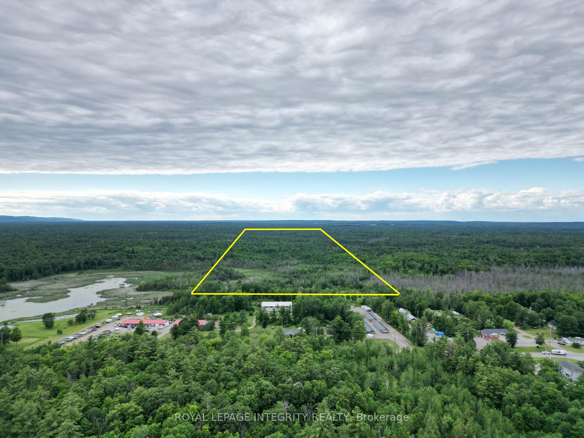 9999 Francis Street, Greater Madawaska, ON, exterior