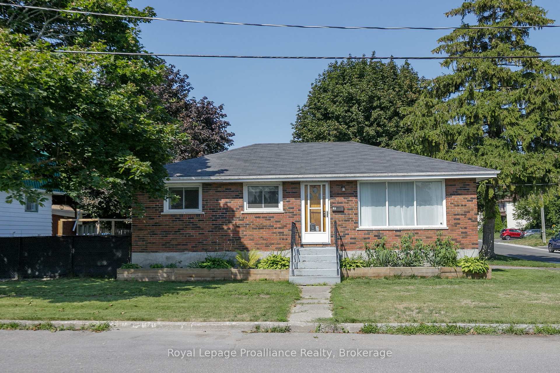 26 James Street, Quinte West, ON, exterior