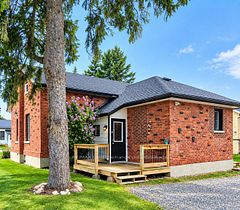 10 Mary Street, Brockton, ON, exterior