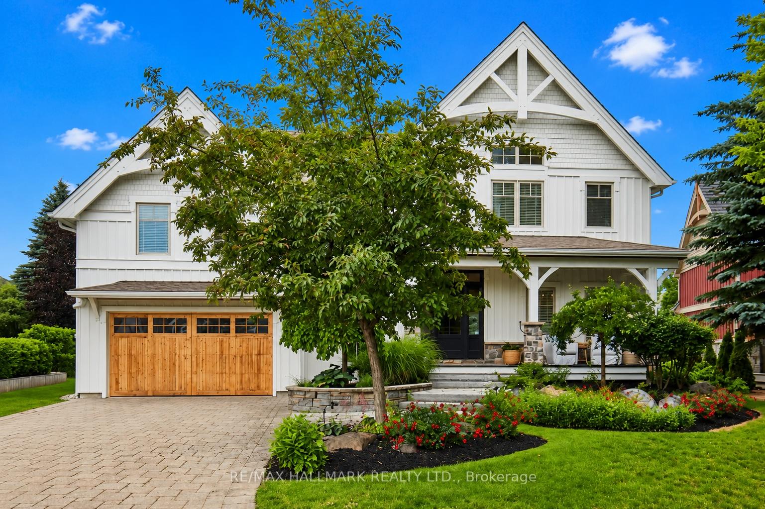 136 Snowbridge Way, Blue Mountains, ON, exterior