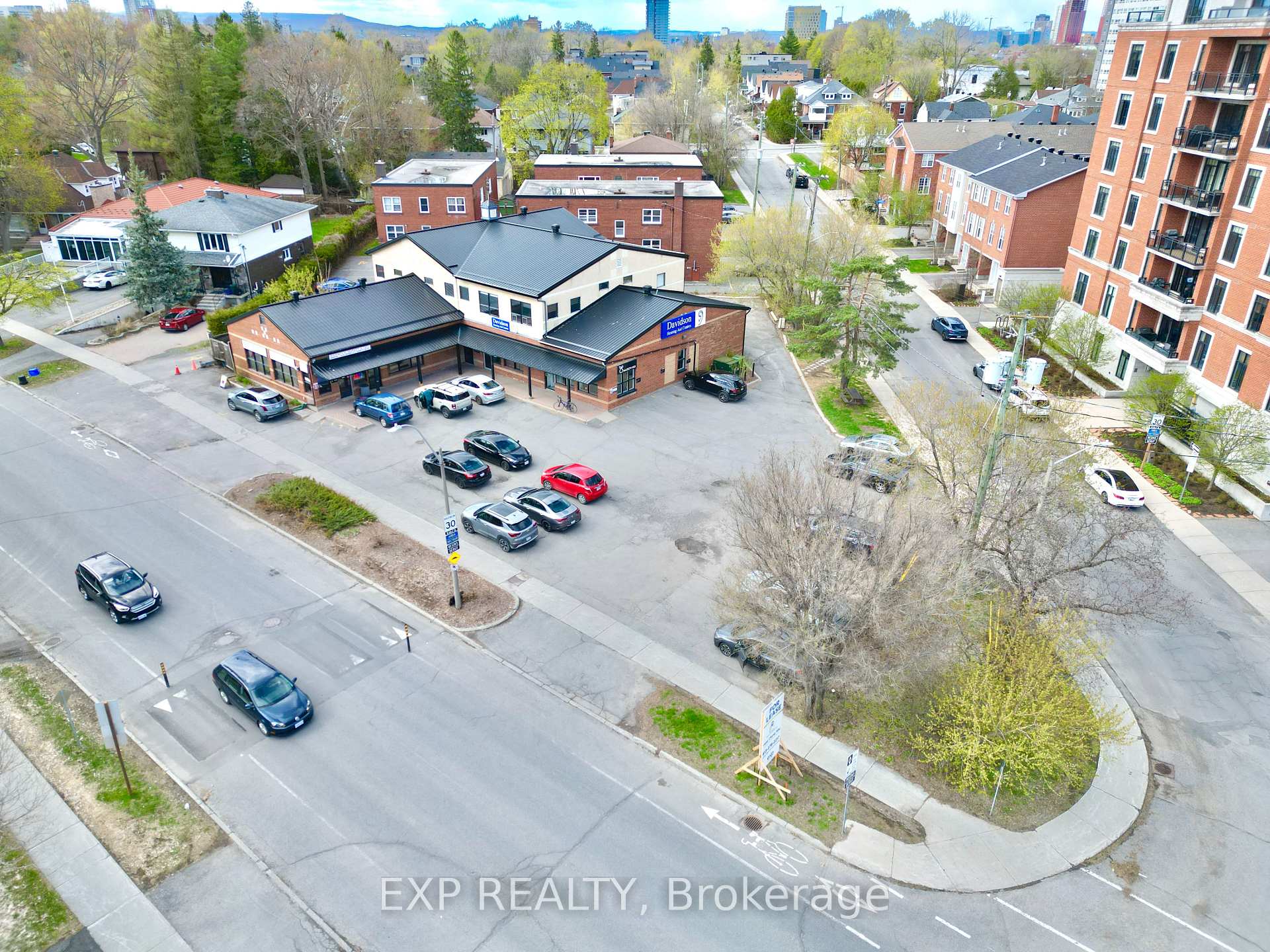 210 - 111 Sherwood Drive, Dows Lake - Civic Hospital and Area, ON, exterior
