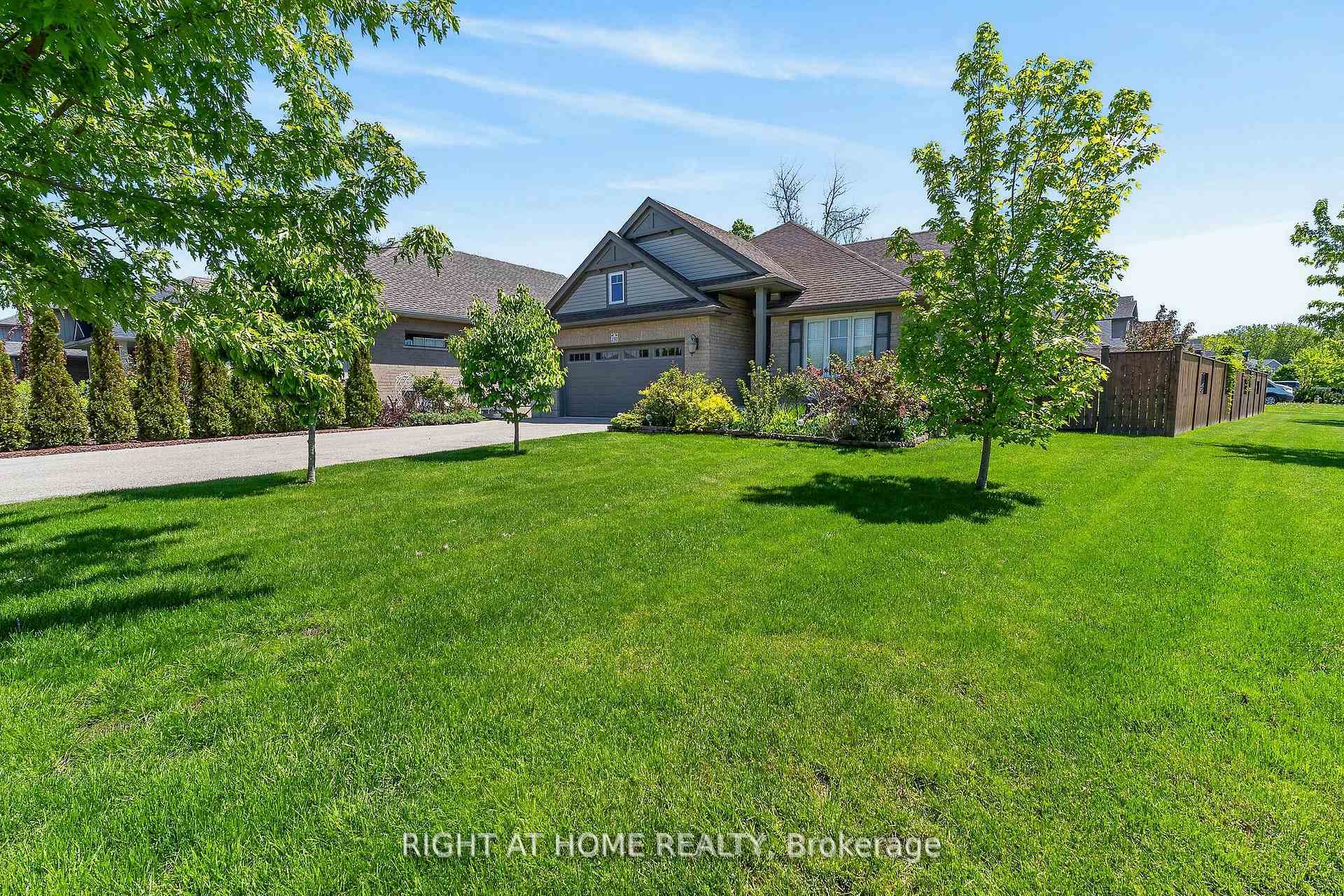 190 Emery Street, Central Elgin, ON, exterior