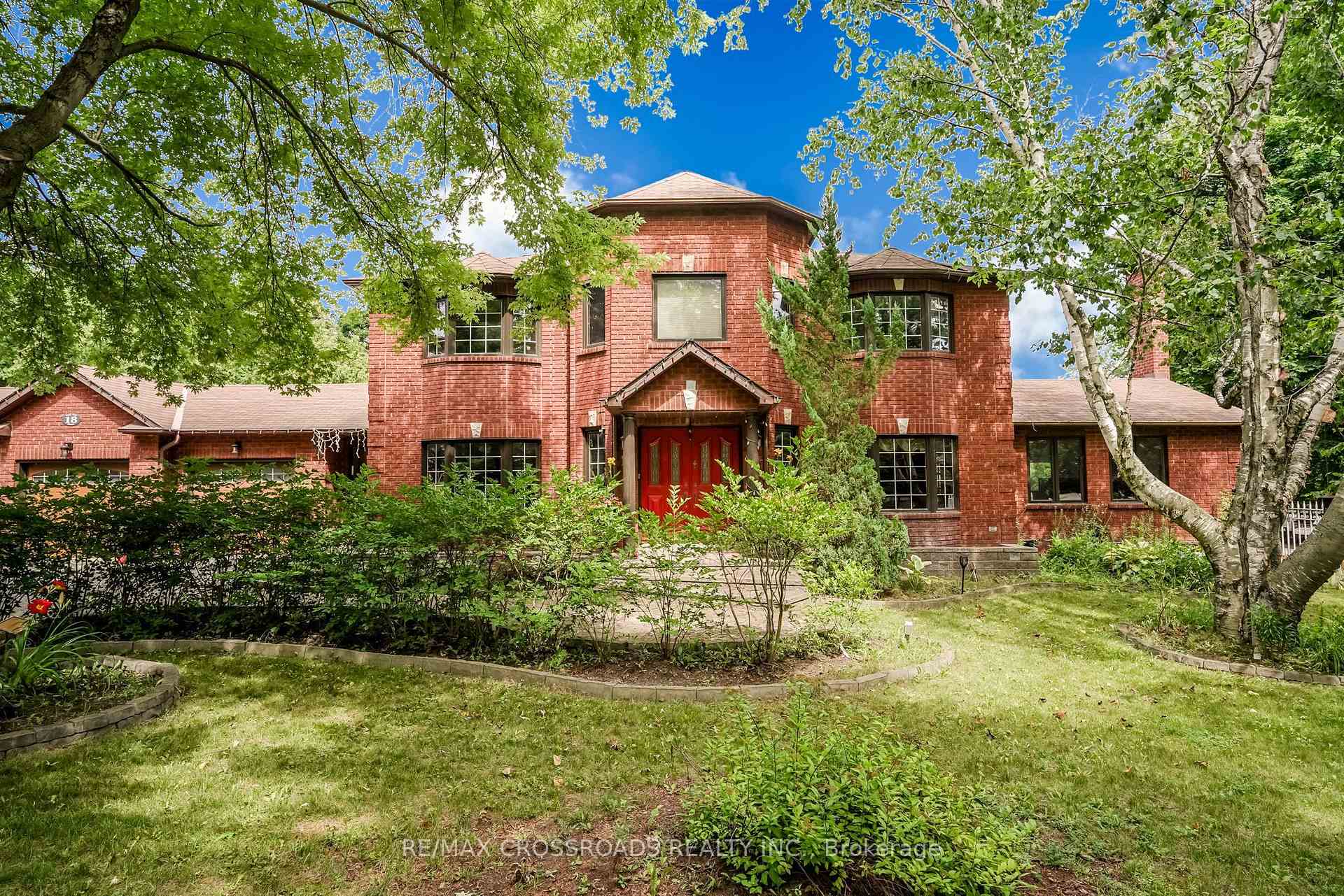 18 Hill Top Trail E, Whitchurch-Stouffville, ON, exterior