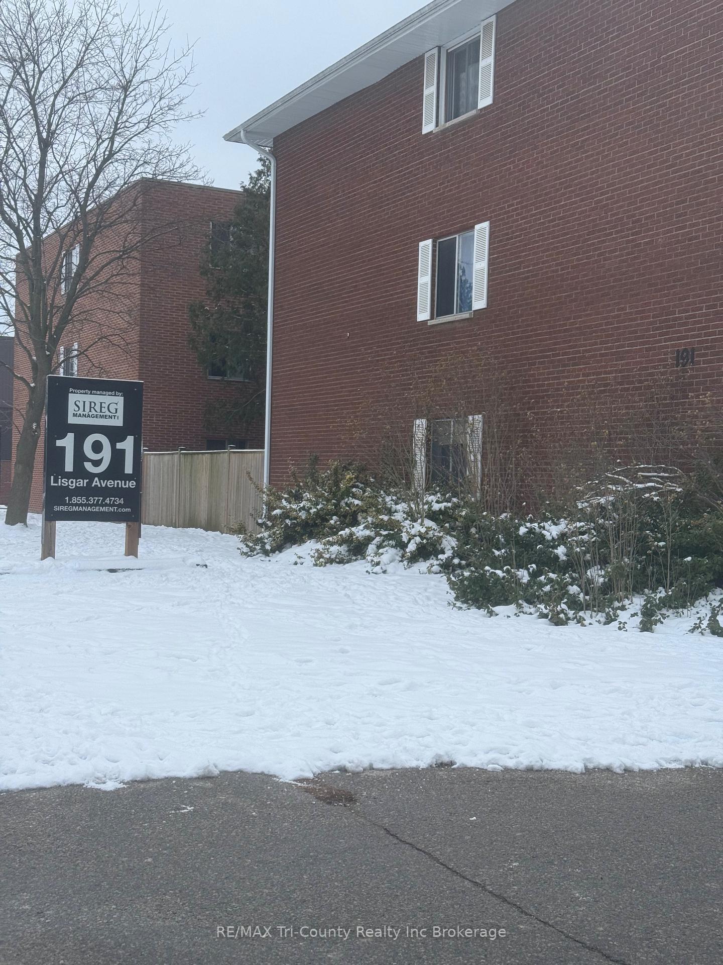302 - 191 Lisgar Avenue, Tillsonburg, ON, exterior