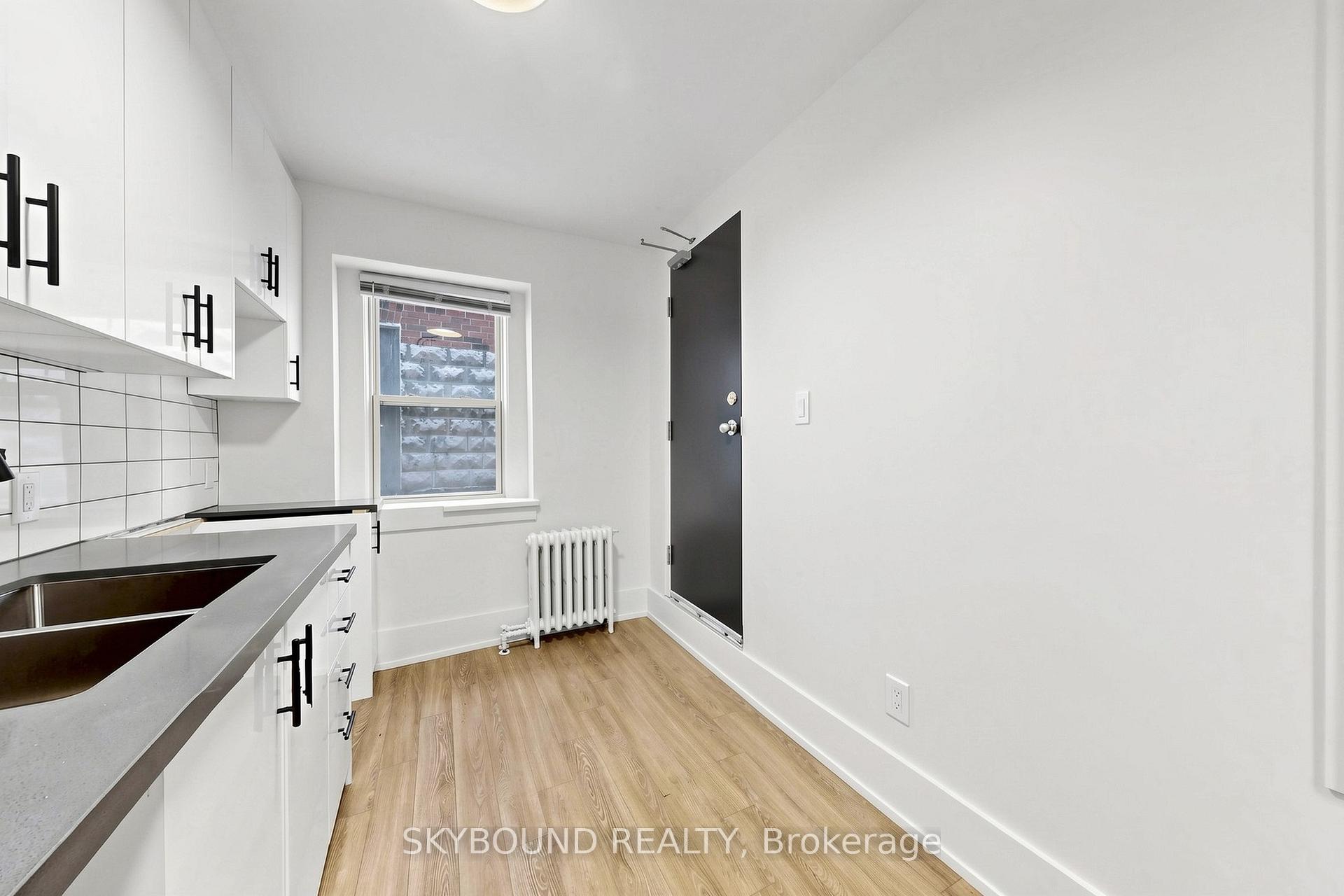11 - 1165 Kingston Road, Toronto E06, ON, exterior