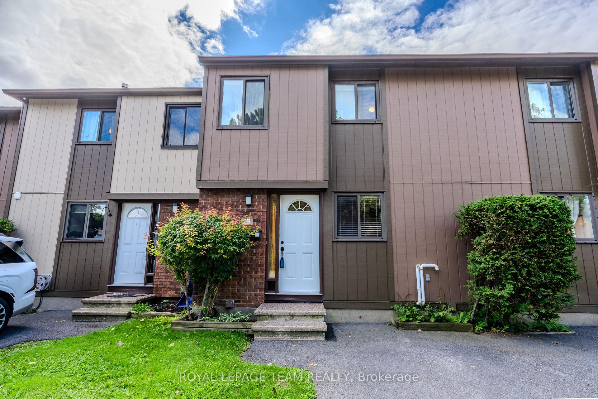 B - 2 Larkshire Lane, Barrhaven, ON, exterior