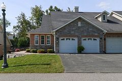 100 - 61 Village Crescent, Peterborough, ON, exterior