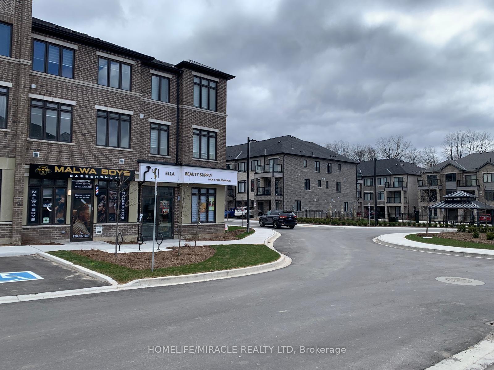 109 - 585 Colborne Street E, Brantford, ON, exterior