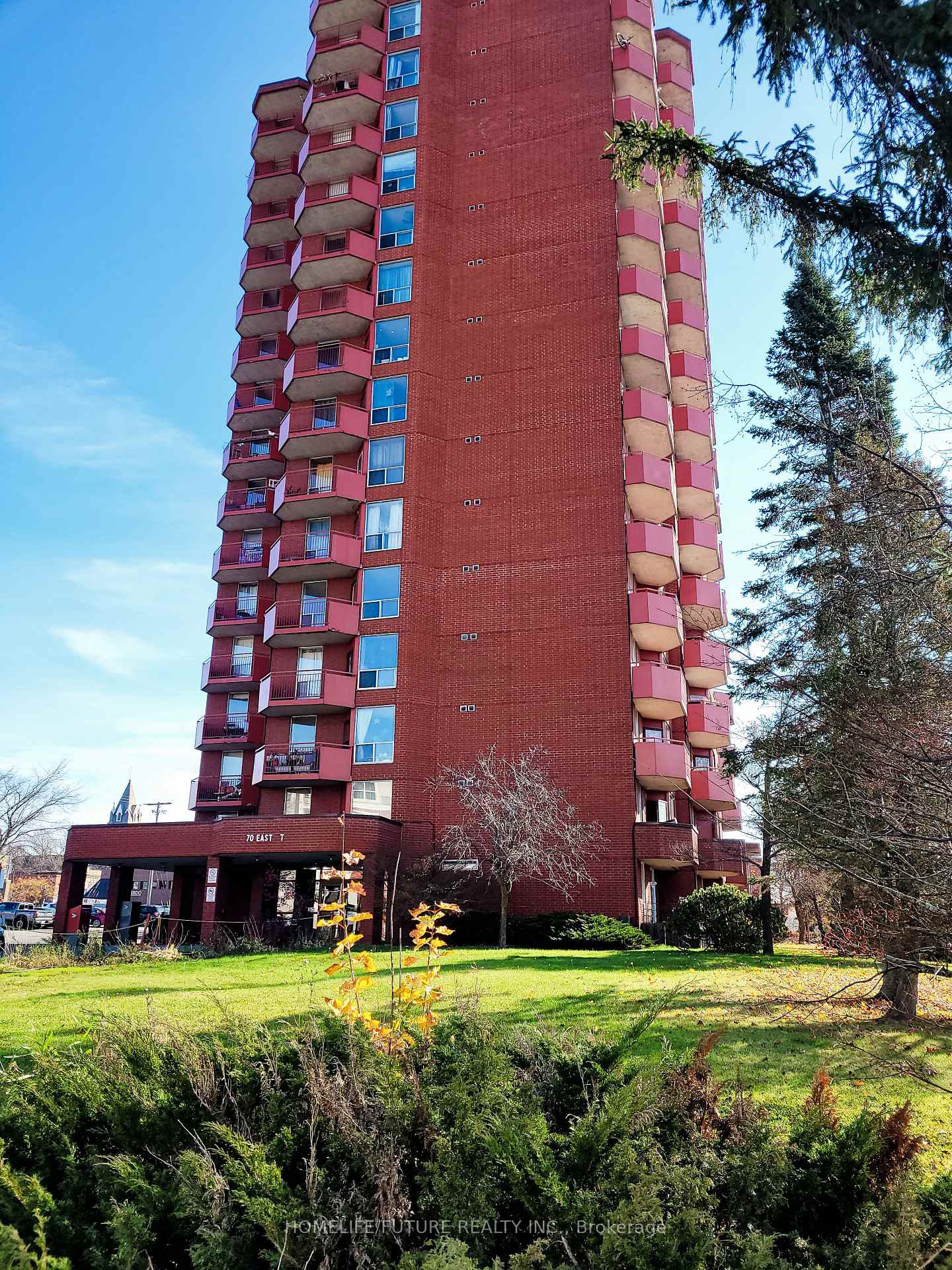 204 - 70 East Street E, Sault Ste Marie, ON, exterior
