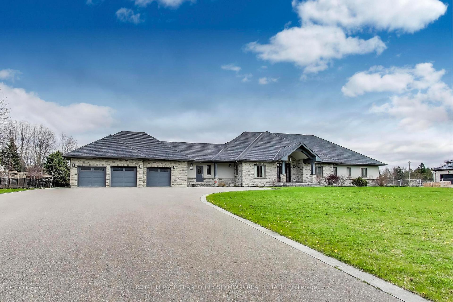 67 Grayfield Drive, Whitchurch-Stouffville, ON, exterior