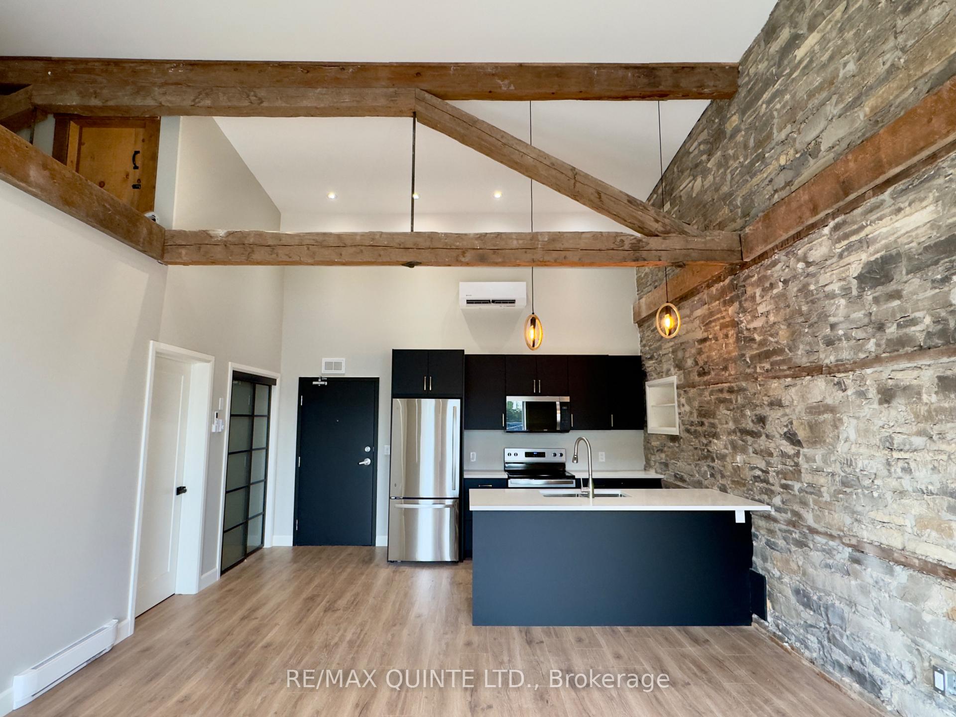 7 - 330 Victoria Street, Tweed, ON, exterior
