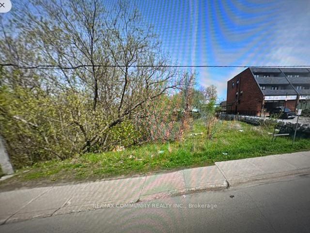 35 Church Street N, New Tecumseth, ON, exterior