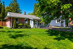 77 Zina Street, Orangeville, ON, exterior