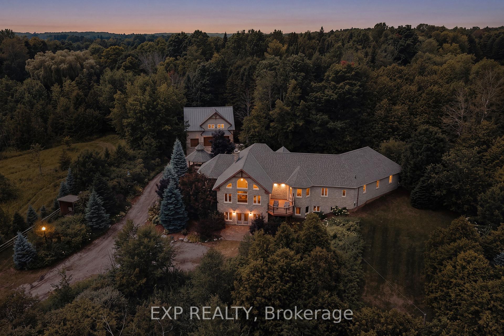 7392 Wellington Road 11 Road, Mapleton, ON, exterior