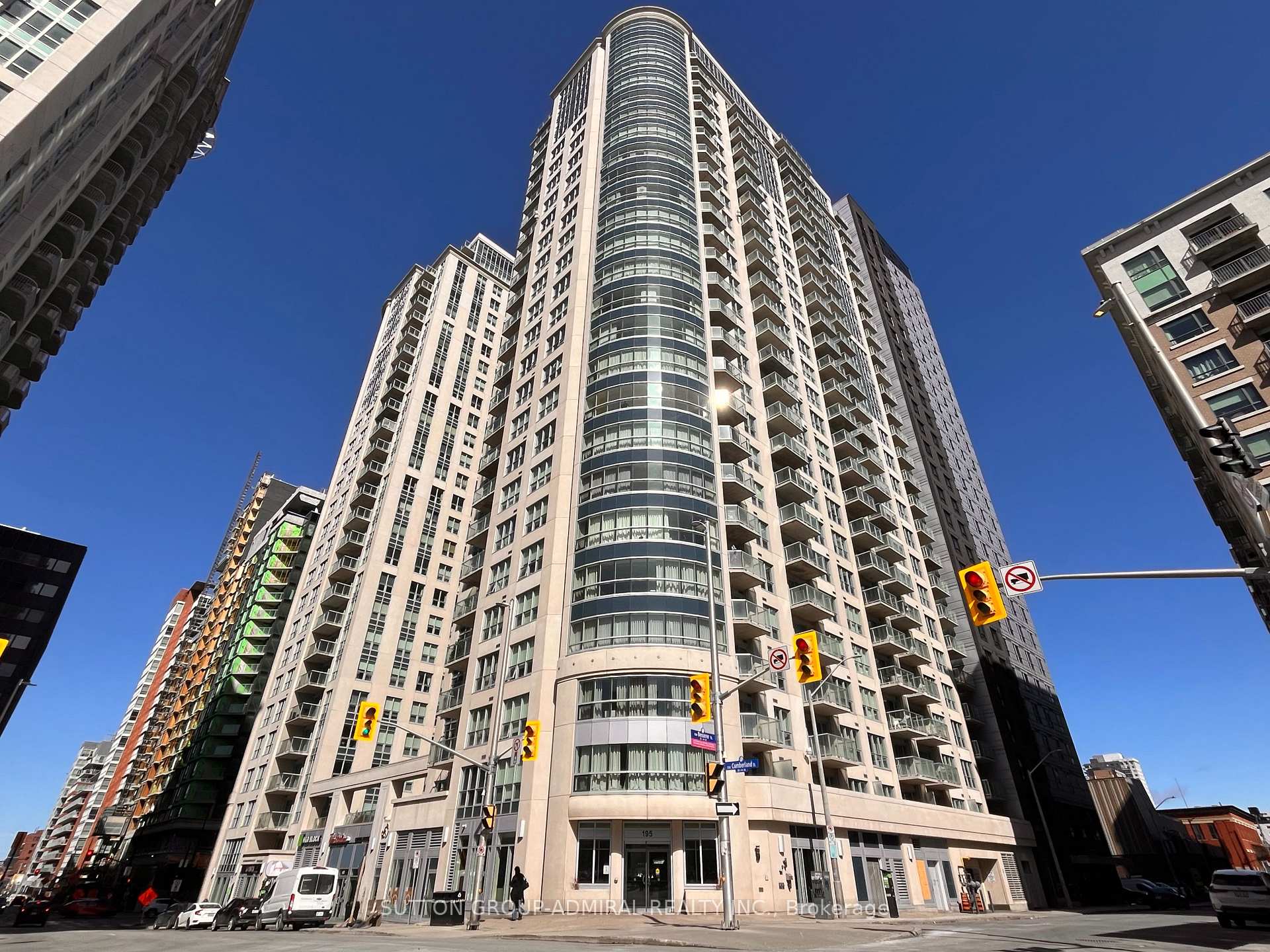 803 - 195 BESSERER Street, Lower Town - Sandy Hill, ON, exterior