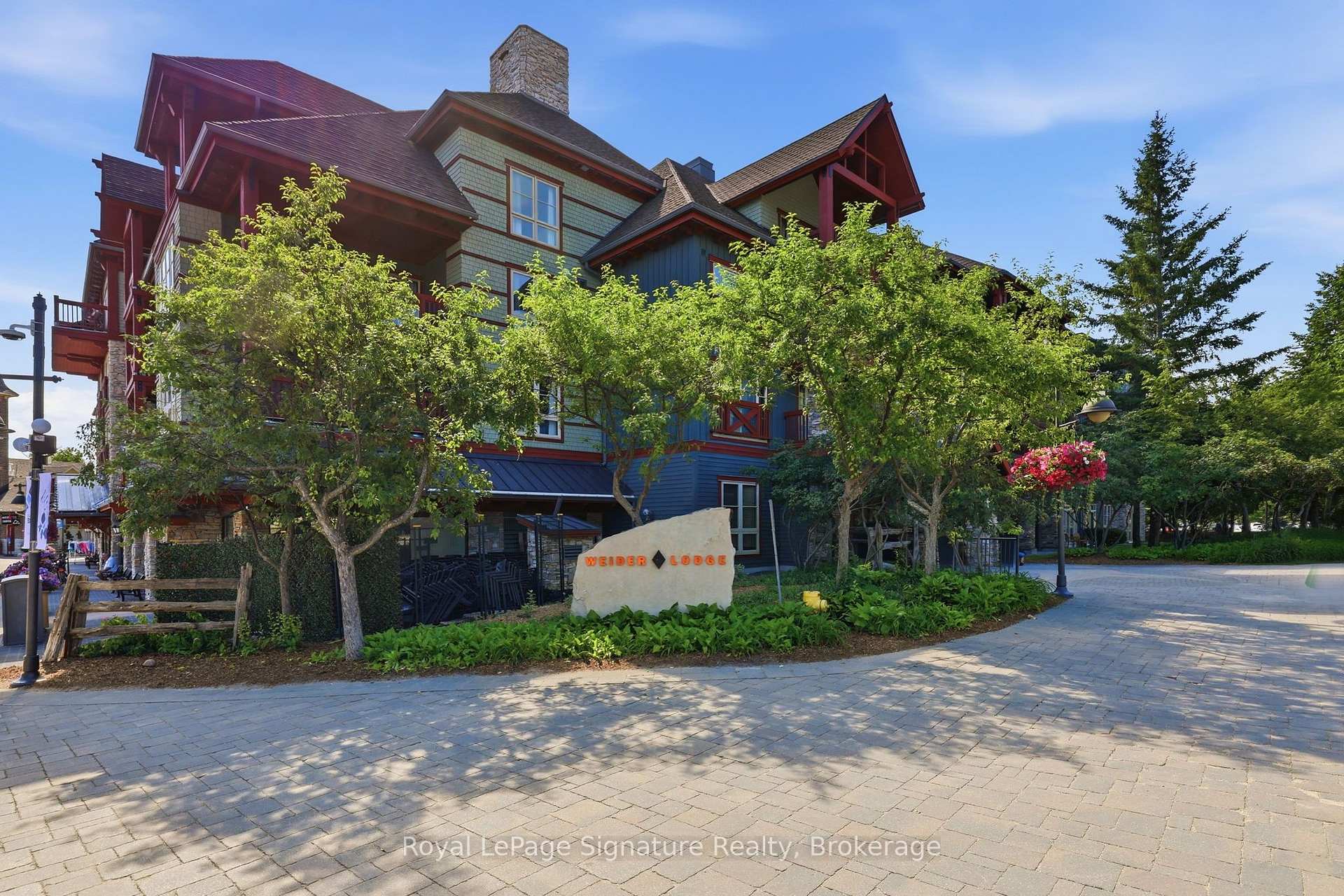 201 - 152 Jozo Weider Boulevard, Blue Mountains, ON, exterior