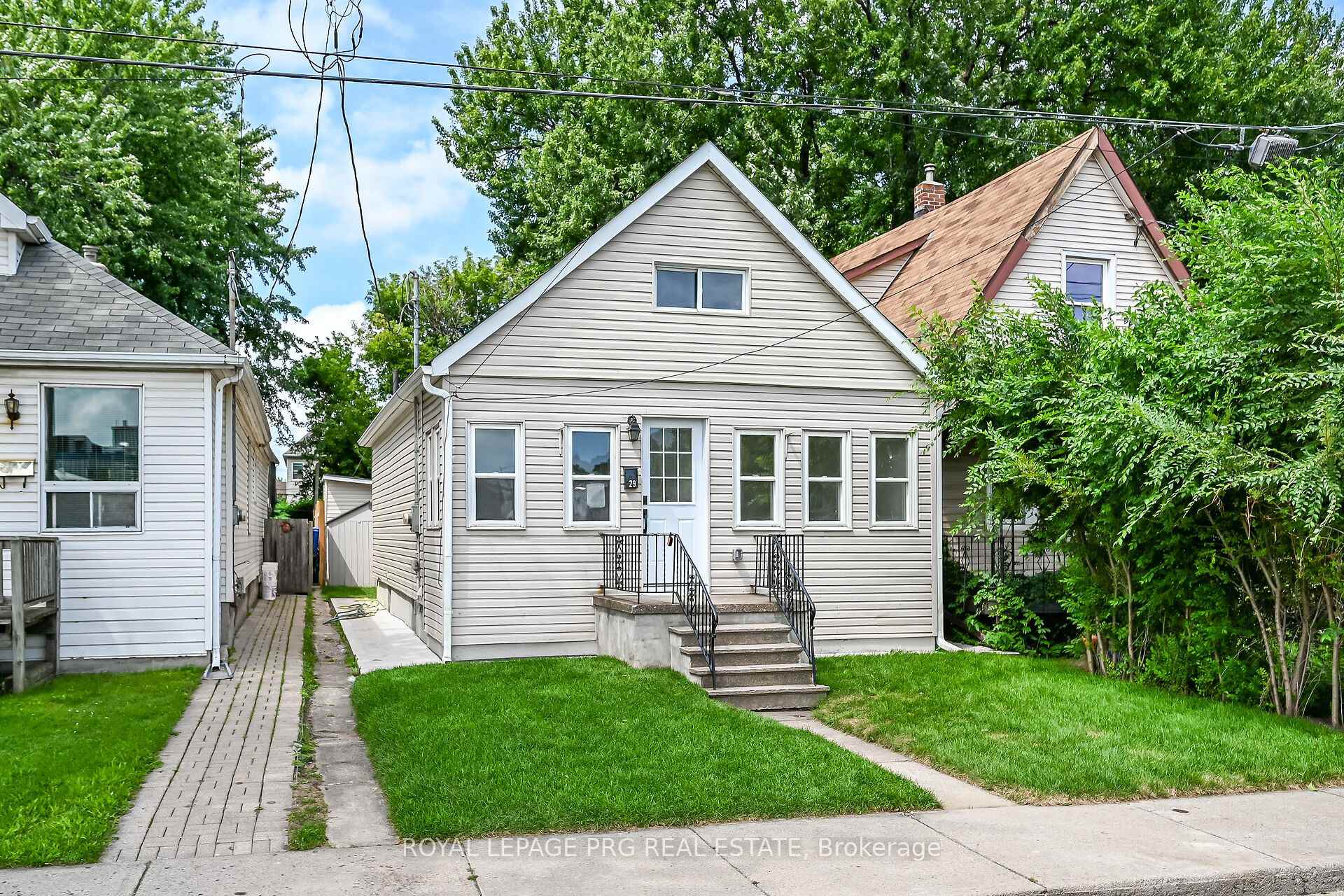 29 Mckinstry Street, Hamilton, ON, exterior