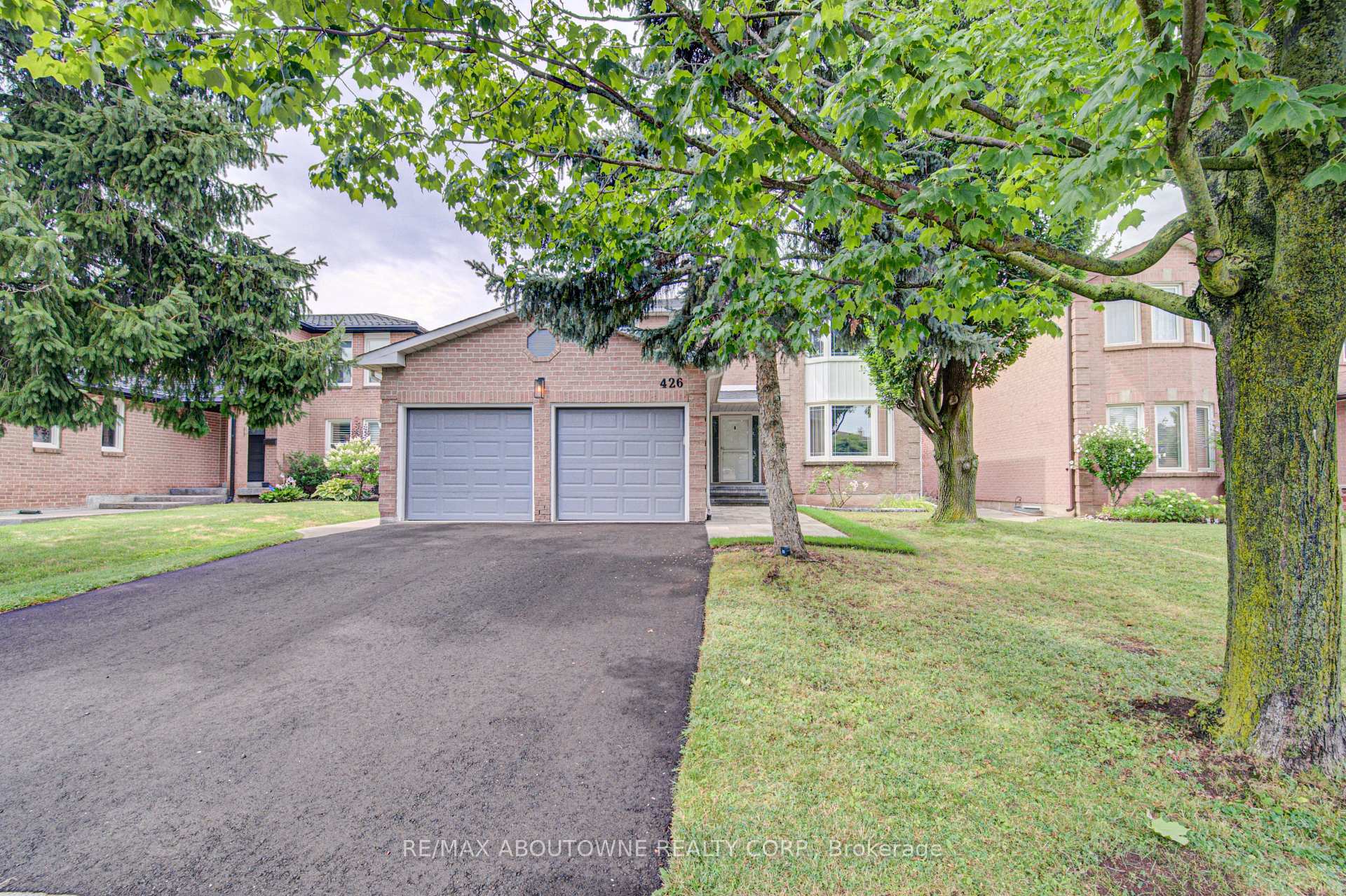 426 PARKLANE Road, Oakville, ON, exterior