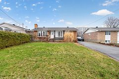 1307 Aurele Street, Cyrville - Carson Grove - Pineview, ON, exterior