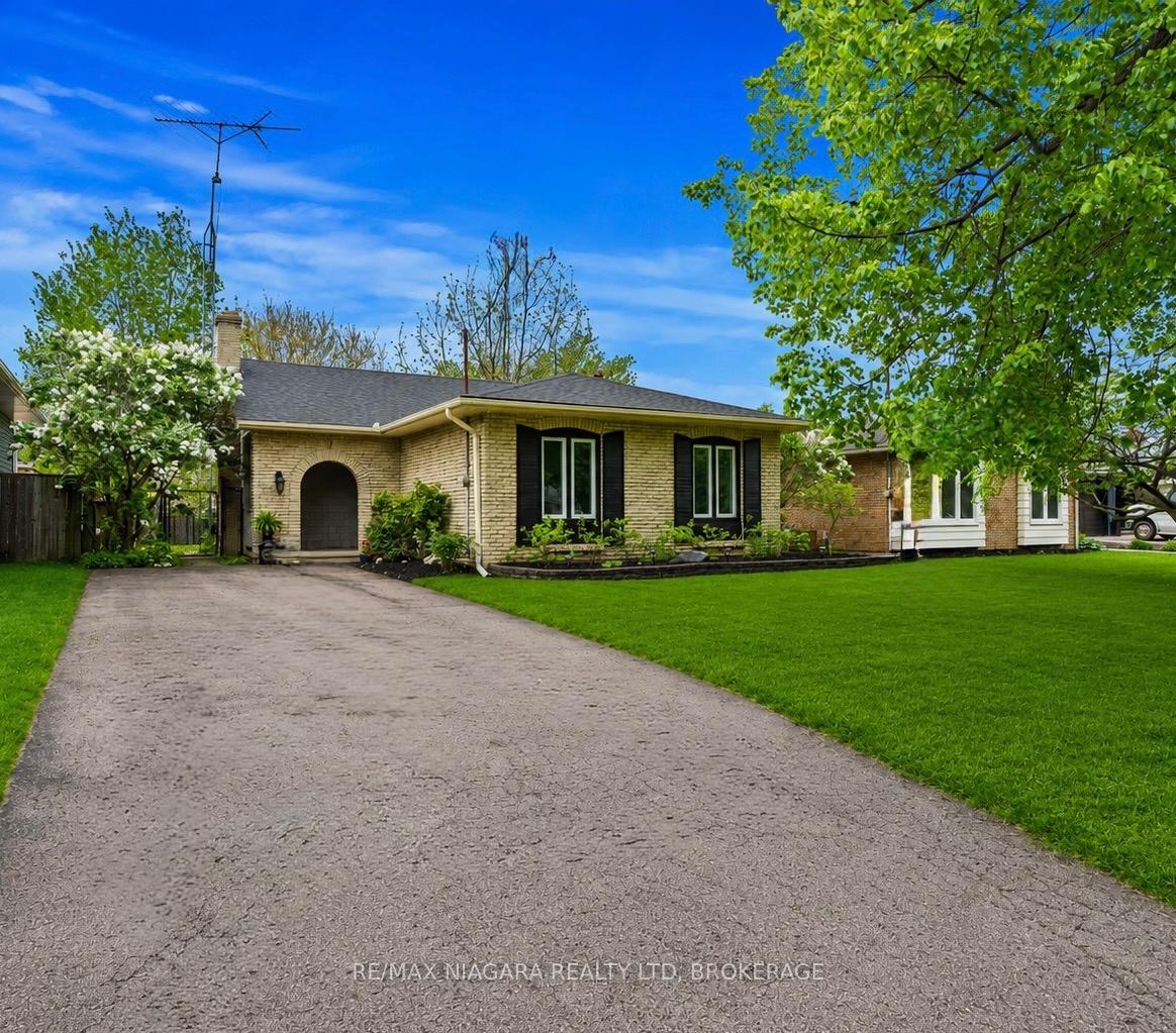7 Ameer Drive, St. Catharines, ON, exterior