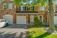 20 - 2230 Walkers Line, Burlington, ON, exterior