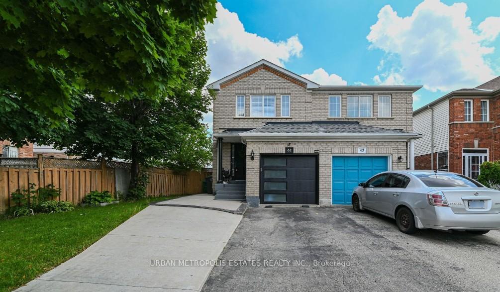 44 Needlewood Lane, Brampton, ON, exterior