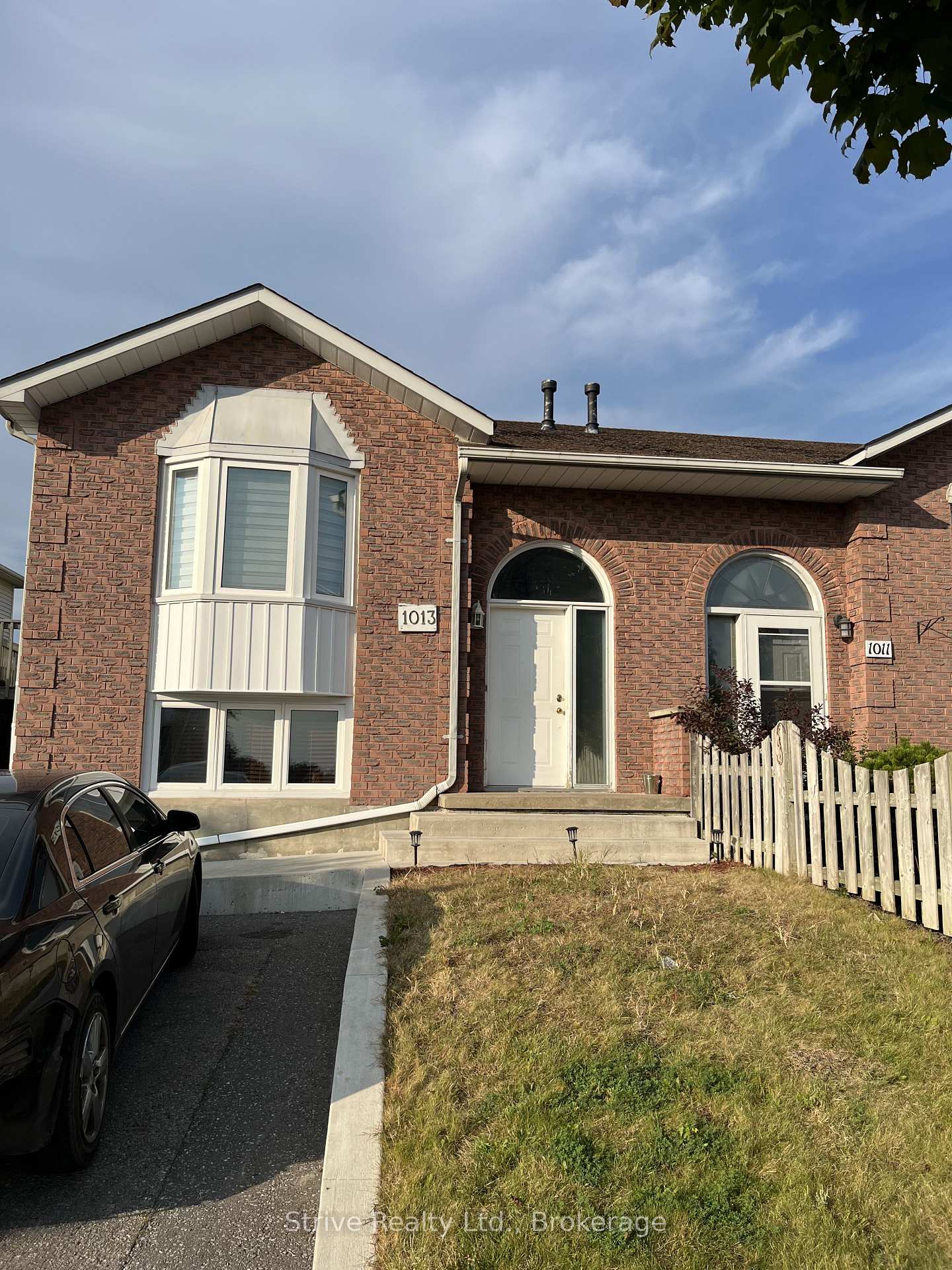 1013 Attersley Drive, Oshawa, ON, exterior